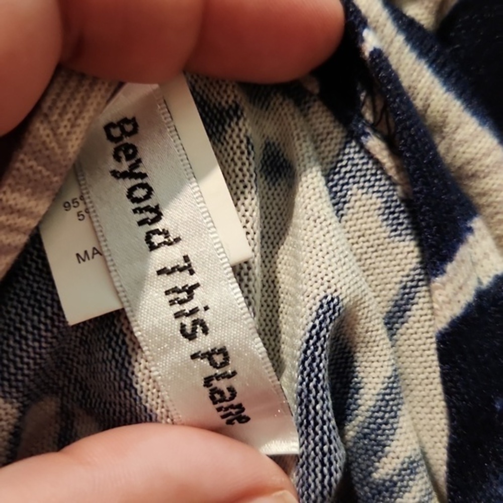 [Beyond this Plane] 3/4 Sleeve Dress - Size M - Picture 8 of 8